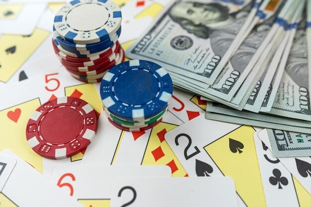 Live Dealer Interaction Spadegaming dealer interaction and chat feature
